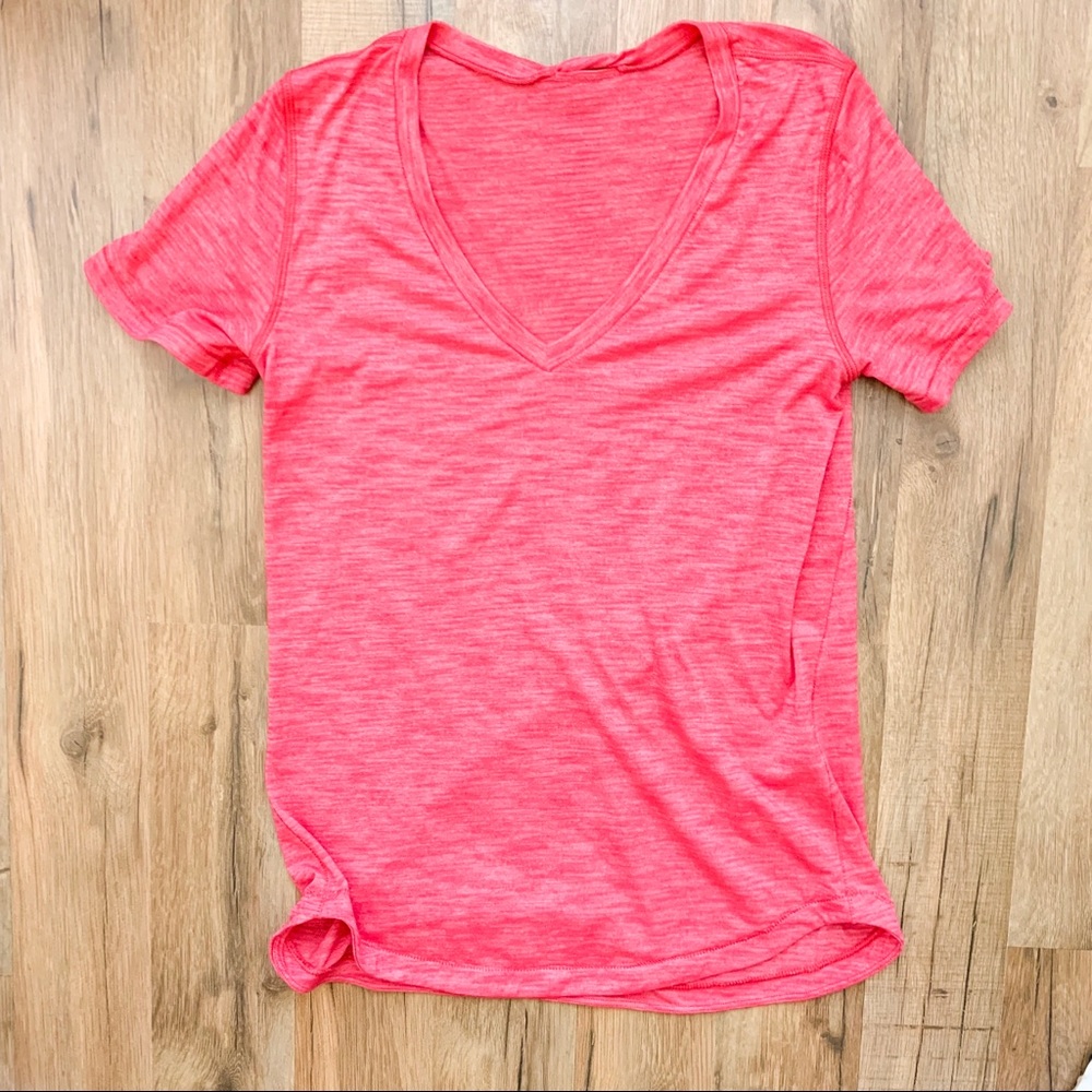 Lululemon V-Neck Tee PERFECT CONDITION